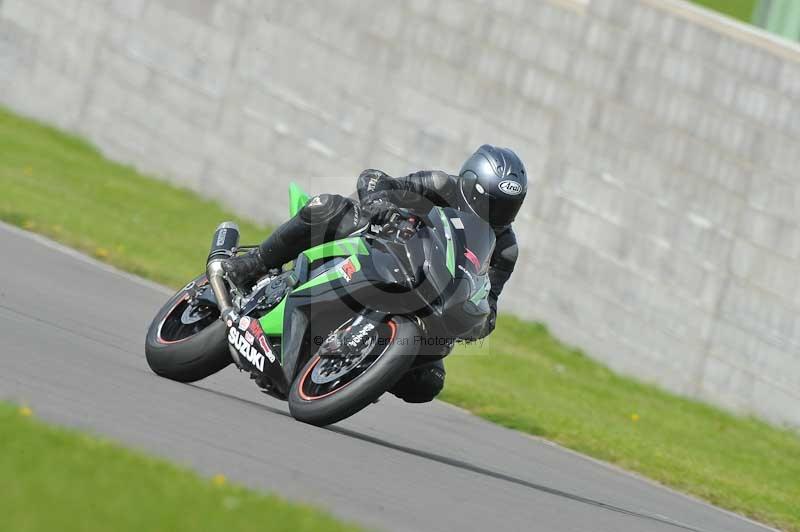 Motorcycle action photographs;anglesey circuit;anglesey trackday photographs;event digital images;eventdigitalimages;no limits trackday;oulton park circuit cheshire;peter wileman photography;trackday;trackday digital images;trackday photos;ty croes circuit wales