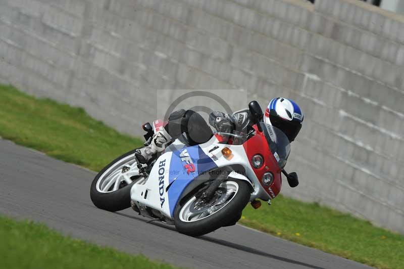 Motorcycle action photographs;anglesey circuit;anglesey trackday photographs;event digital images;eventdigitalimages;no limits trackday;oulton park circuit cheshire;peter wileman photography;trackday;trackday digital images;trackday photos;ty croes circuit wales