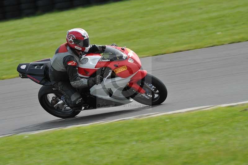 Motorcycle action photographs;anglesey circuit;anglesey trackday photographs;event digital images;eventdigitalimages;no limits trackday;oulton park circuit cheshire;peter wileman photography;trackday;trackday digital images;trackday photos;ty croes circuit wales