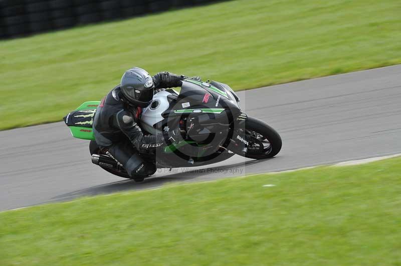 Motorcycle action photographs;anglesey circuit;anglesey trackday photographs;event digital images;eventdigitalimages;no limits trackday;oulton park circuit cheshire;peter wileman photography;trackday;trackday digital images;trackday photos;ty croes circuit wales