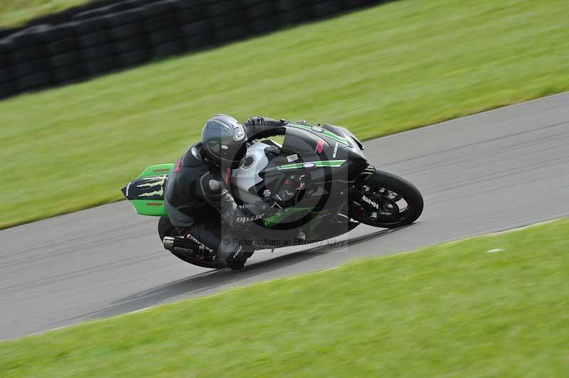 Motorcycle action photographs;anglesey circuit;anglesey trackday photographs;event digital images;eventdigitalimages;no limits trackday;oulton park circuit cheshire;peter wileman photography;trackday;trackday digital images;trackday photos;ty croes circuit wales