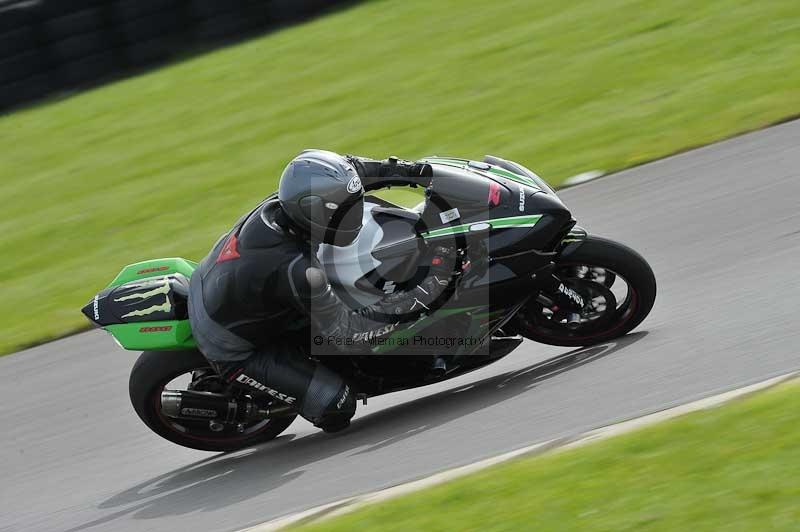 Motorcycle action photographs;anglesey circuit;anglesey trackday photographs;event digital images;eventdigitalimages;no limits trackday;oulton park circuit cheshire;peter wileman photography;trackday;trackday digital images;trackday photos;ty croes circuit wales