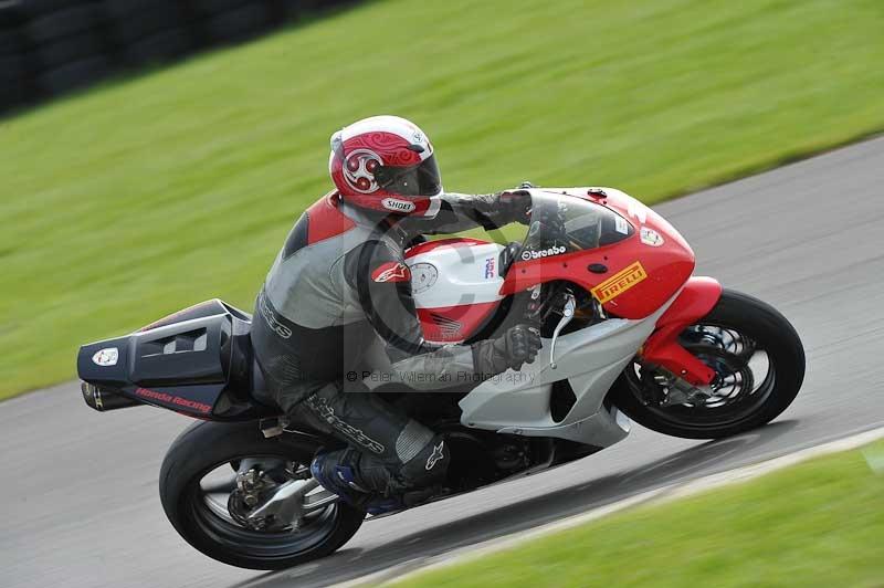 Motorcycle action photographs;anglesey circuit;anglesey trackday photographs;event digital images;eventdigitalimages;no limits trackday;oulton park circuit cheshire;peter wileman photography;trackday;trackday digital images;trackday photos;ty croes circuit wales