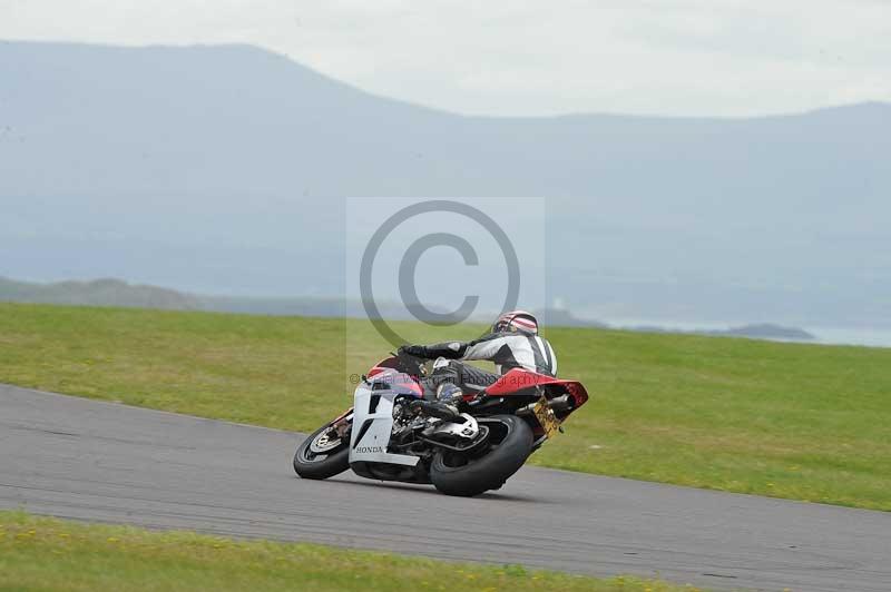 Motorcycle action photographs;anglesey circuit;anglesey trackday photographs;event digital images;eventdigitalimages;no limits trackday;oulton park circuit cheshire;peter wileman photography;trackday;trackday digital images;trackday photos;ty croes circuit wales