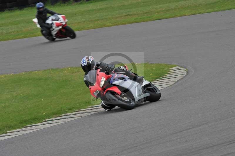 Motorcycle action photographs;anglesey circuit;anglesey trackday photographs;event digital images;eventdigitalimages;no limits trackday;oulton park circuit cheshire;peter wileman photography;trackday;trackday digital images;trackday photos;ty croes circuit wales