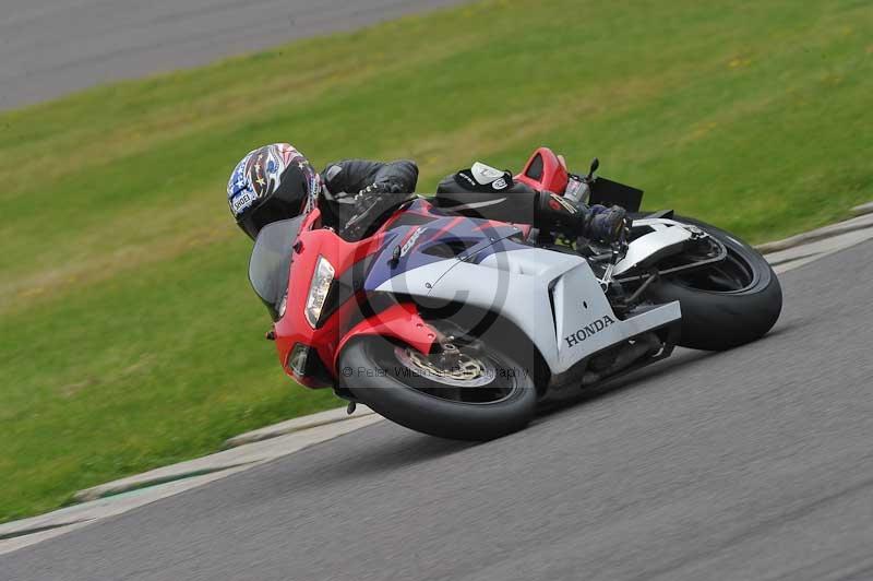 Motorcycle action photographs;anglesey circuit;anglesey trackday photographs;event digital images;eventdigitalimages;no limits trackday;oulton park circuit cheshire;peter wileman photography;trackday;trackday digital images;trackday photos;ty croes circuit wales
