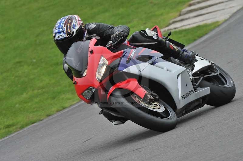 Motorcycle action photographs;anglesey circuit;anglesey trackday photographs;event digital images;eventdigitalimages;no limits trackday;oulton park circuit cheshire;peter wileman photography;trackday;trackday digital images;trackday photos;ty croes circuit wales