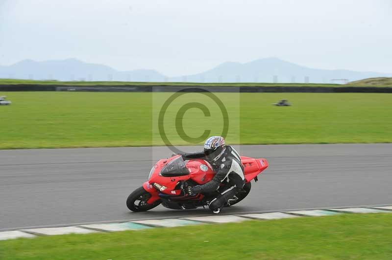 Motorcycle action photographs;anglesey circuit;anglesey trackday photographs;event digital images;eventdigitalimages;no limits trackday;oulton park circuit cheshire;peter wileman photography;trackday;trackday digital images;trackday photos;ty croes circuit wales