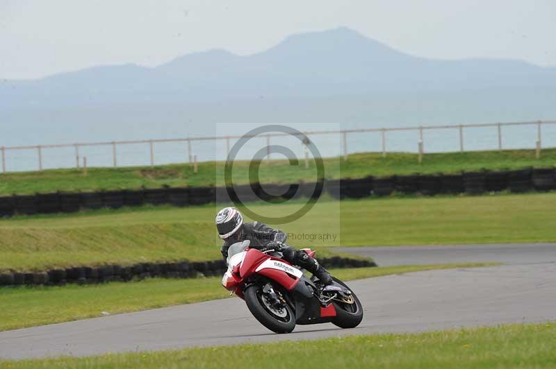 Motorcycle action photographs;anglesey circuit;anglesey trackday photographs;event digital images;eventdigitalimages;no limits trackday;oulton park circuit cheshire;peter wileman photography;trackday;trackday digital images;trackday photos;ty croes circuit wales
