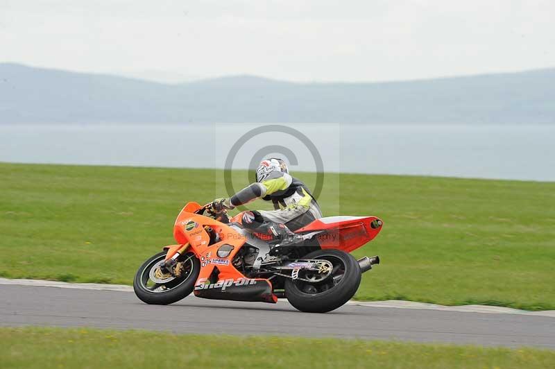 Motorcycle action photographs;anglesey circuit;anglesey trackday photographs;event digital images;eventdigitalimages;no limits trackday;oulton park circuit cheshire;peter wileman photography;trackday;trackday digital images;trackday photos;ty croes circuit wales