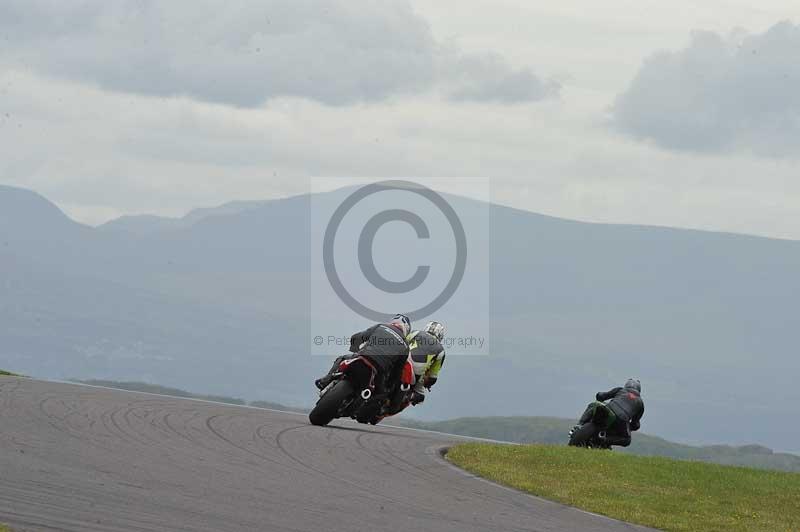 Motorcycle action photographs;anglesey circuit;anglesey trackday photographs;event digital images;eventdigitalimages;no limits trackday;oulton park circuit cheshire;peter wileman photography;trackday;trackday digital images;trackday photos;ty croes circuit wales