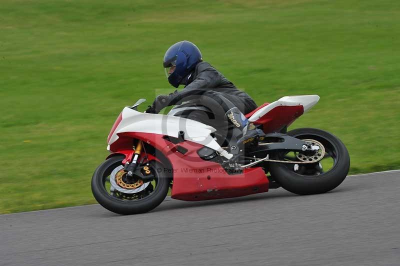 Motorcycle action photographs;anglesey circuit;anglesey trackday photographs;event digital images;eventdigitalimages;no limits trackday;oulton park circuit cheshire;peter wileman photography;trackday;trackday digital images;trackday photos;ty croes circuit wales