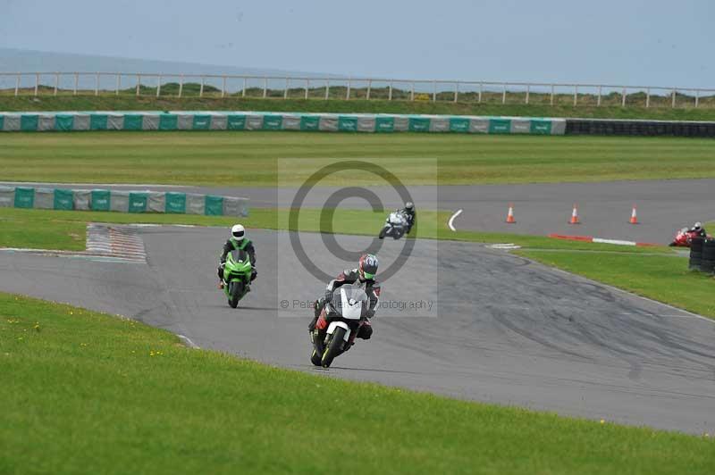 Motorcycle action photographs;anglesey circuit;anglesey trackday photographs;event digital images;eventdigitalimages;no limits trackday;oulton park circuit cheshire;peter wileman photography;trackday;trackday digital images;trackday photos;ty croes circuit wales