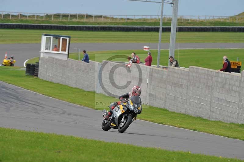 Motorcycle action photographs;anglesey circuit;anglesey trackday photographs;event digital images;eventdigitalimages;no limits trackday;oulton park circuit cheshire;peter wileman photography;trackday;trackday digital images;trackday photos;ty croes circuit wales