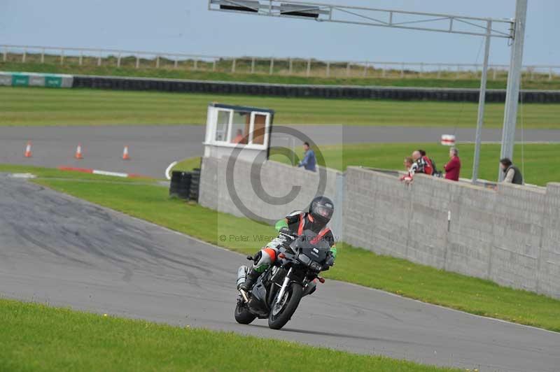 Motorcycle action photographs;anglesey circuit;anglesey trackday photographs;event digital images;eventdigitalimages;no limits trackday;oulton park circuit cheshire;peter wileman photography;trackday;trackday digital images;trackday photos;ty croes circuit wales
