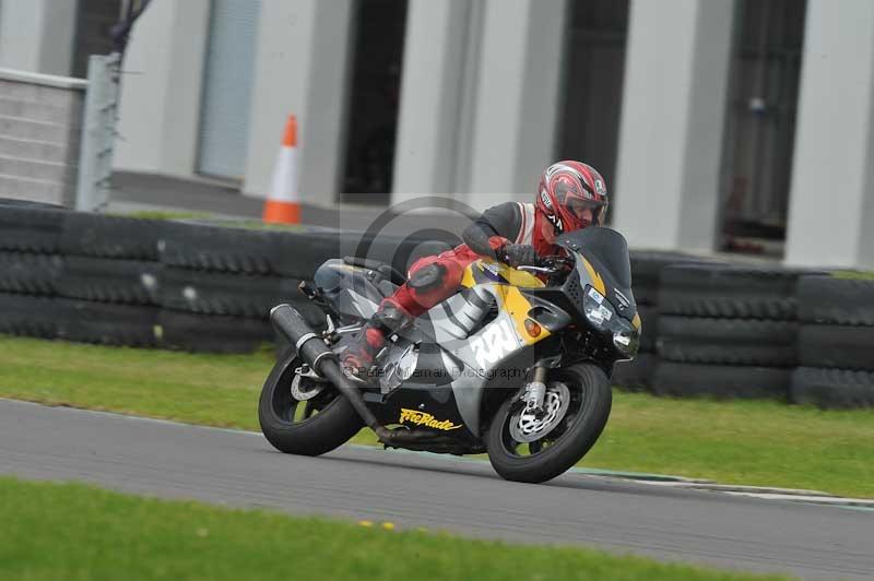 Motorcycle action photographs;anglesey circuit;anglesey trackday photographs;event digital images;eventdigitalimages;no limits trackday;oulton park circuit cheshire;peter wileman photography;trackday;trackday digital images;trackday photos;ty croes circuit wales