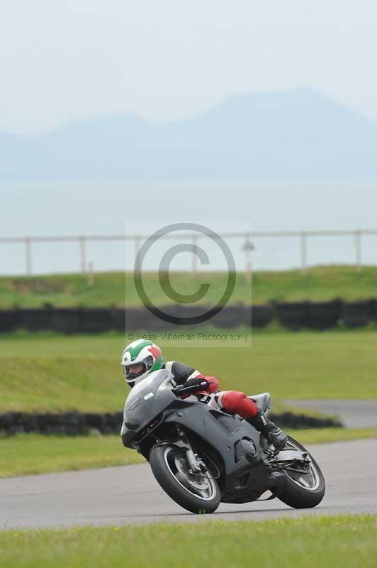 Motorcycle action photographs;anglesey circuit;anglesey trackday photographs;event digital images;eventdigitalimages;no limits trackday;oulton park circuit cheshire;peter wileman photography;trackday;trackday digital images;trackday photos;ty croes circuit wales
