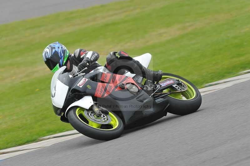 Motorcycle action photographs;anglesey circuit;anglesey trackday photographs;event digital images;eventdigitalimages;no limits trackday;oulton park circuit cheshire;peter wileman photography;trackday;trackday digital images;trackday photos;ty croes circuit wales