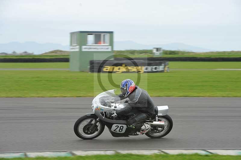 Motorcycle action photographs;anglesey circuit;anglesey trackday photographs;event digital images;eventdigitalimages;no limits trackday;oulton park circuit cheshire;peter wileman photography;trackday;trackday digital images;trackday photos;ty croes circuit wales