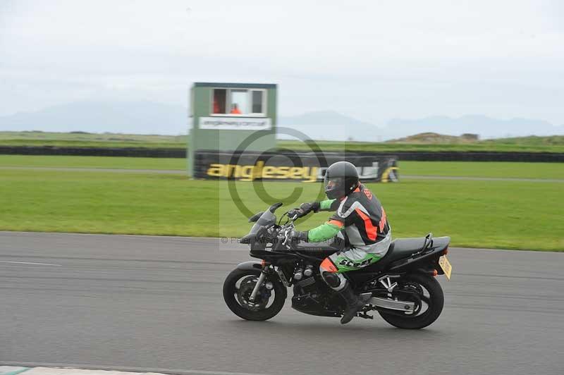 Motorcycle action photographs;anglesey circuit;anglesey trackday photographs;event digital images;eventdigitalimages;no limits trackday;oulton park circuit cheshire;peter wileman photography;trackday;trackday digital images;trackday photos;ty croes circuit wales
