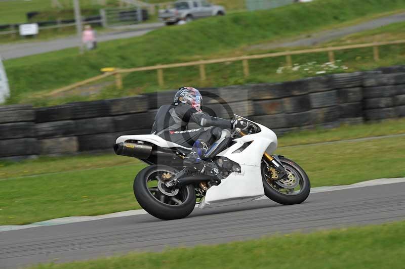 Motorcycle action photographs;anglesey circuit;anglesey trackday photographs;event digital images;eventdigitalimages;no limits trackday;oulton park circuit cheshire;peter wileman photography;trackday;trackday digital images;trackday photos;ty croes circuit wales