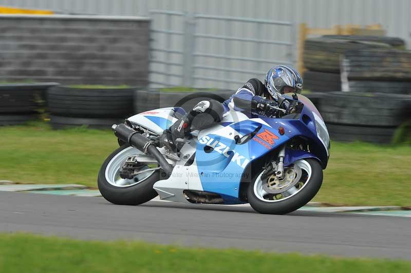 Motorcycle action photographs;anglesey circuit;anglesey trackday photographs;event digital images;eventdigitalimages;no limits trackday;oulton park circuit cheshire;peter wileman photography;trackday;trackday digital images;trackday photos;ty croes circuit wales