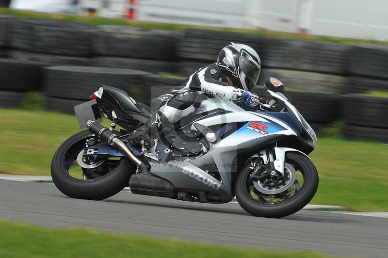 Motorcycle action photographs;anglesey circuit;anglesey trackday photographs;event digital images;eventdigitalimages;no limits trackday;oulton park circuit cheshire;peter wileman photography;trackday;trackday digital images;trackday photos;ty croes circuit wales