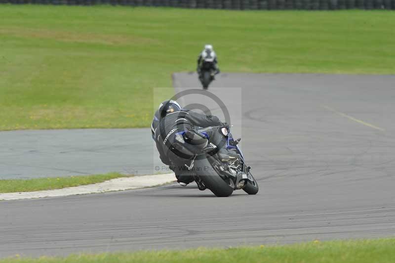 Motorcycle action photographs;anglesey circuit;anglesey trackday photographs;event digital images;eventdigitalimages;no limits trackday;oulton park circuit cheshire;peter wileman photography;trackday;trackday digital images;trackday photos;ty croes circuit wales