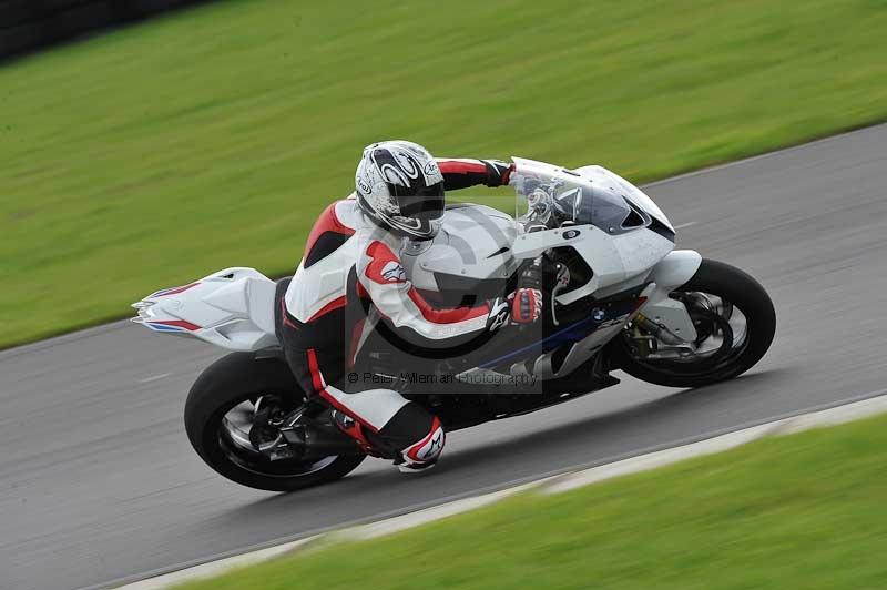 Motorcycle action photographs;anglesey circuit;anglesey trackday photographs;event digital images;eventdigitalimages;no limits trackday;oulton park circuit cheshire;peter wileman photography;trackday;trackday digital images;trackday photos;ty croes circuit wales