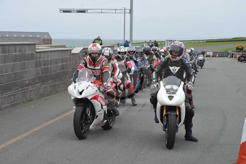 Motorcycle action photographs;anglesey circuit;anglesey trackday photographs;event digital images;eventdigitalimages;no limits trackday;oulton park circuit cheshire;peter wileman photography;trackday;trackday digital images;trackday photos;ty croes circuit wales
