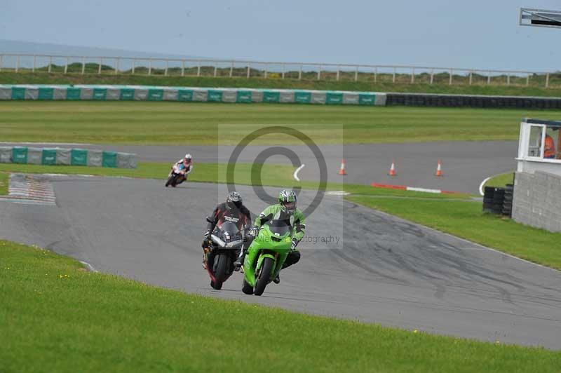 Motorcycle action photographs;anglesey circuit;anglesey trackday photographs;event digital images;eventdigitalimages;no limits trackday;oulton park circuit cheshire;peter wileman photography;trackday;trackday digital images;trackday photos;ty croes circuit wales