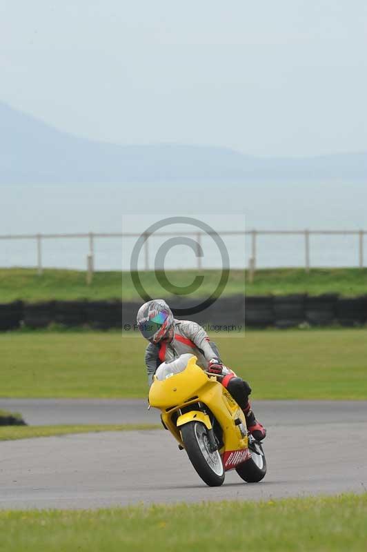Motorcycle action photographs;anglesey circuit;anglesey trackday photographs;event digital images;eventdigitalimages;no limits trackday;oulton park circuit cheshire;peter wileman photography;trackday;trackday digital images;trackday photos;ty croes circuit wales