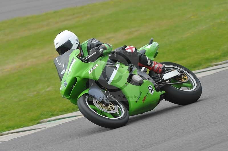 Motorcycle action photographs;anglesey circuit;anglesey trackday photographs;event digital images;eventdigitalimages;no limits trackday;oulton park circuit cheshire;peter wileman photography;trackday;trackday digital images;trackday photos;ty croes circuit wales