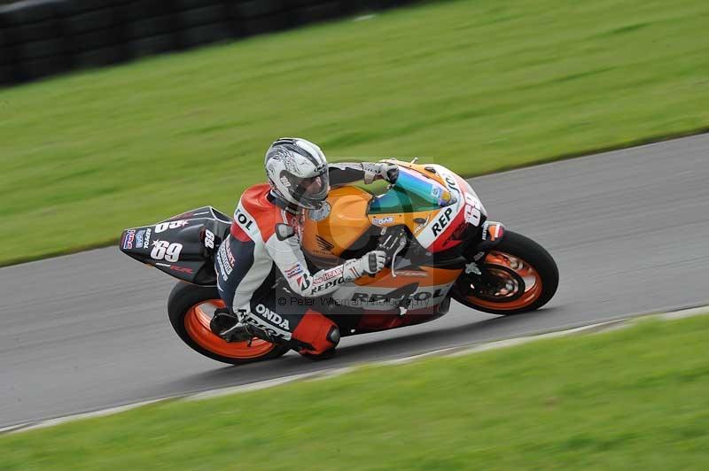 Motorcycle action photographs;anglesey circuit;anglesey trackday photographs;event digital images;eventdigitalimages;no limits trackday;oulton park circuit cheshire;peter wileman photography;trackday;trackday digital images;trackday photos;ty croes circuit wales