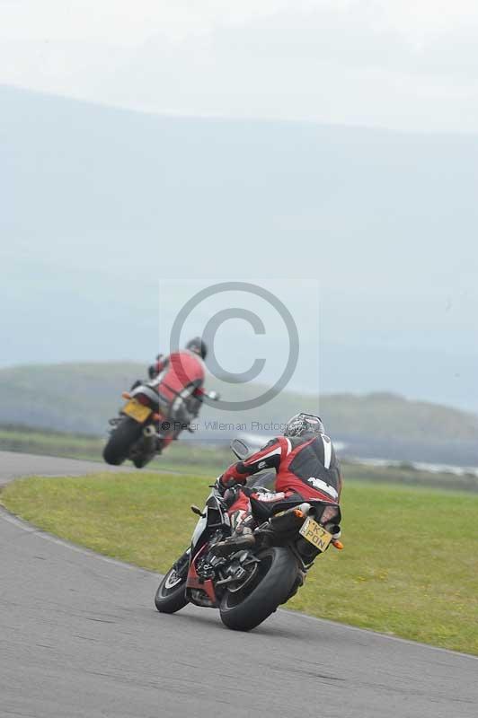 Motorcycle action photographs;anglesey circuit;anglesey trackday photographs;event digital images;eventdigitalimages;no limits trackday;oulton park circuit cheshire;peter wileman photography;trackday;trackday digital images;trackday photos;ty croes circuit wales