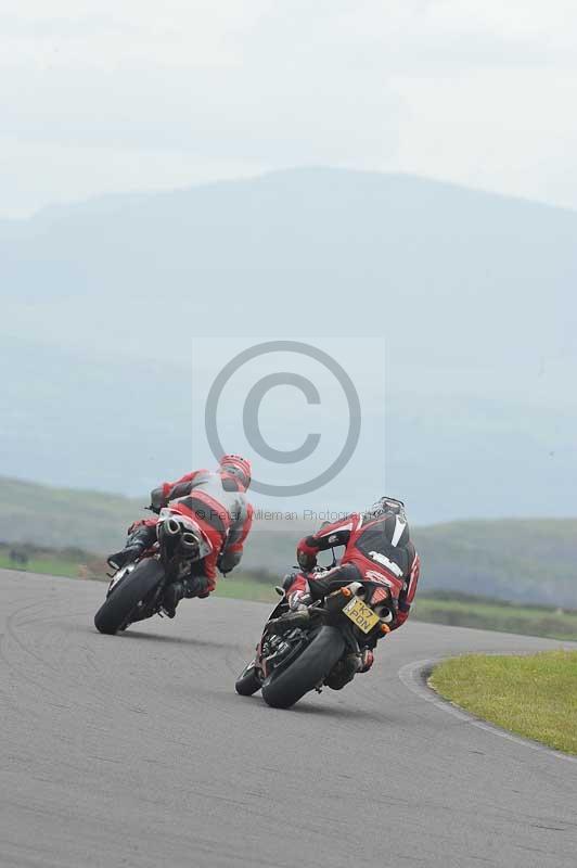 Motorcycle action photographs;anglesey circuit;anglesey trackday photographs;event digital images;eventdigitalimages;no limits trackday;oulton park circuit cheshire;peter wileman photography;trackday;trackday digital images;trackday photos;ty croes circuit wales