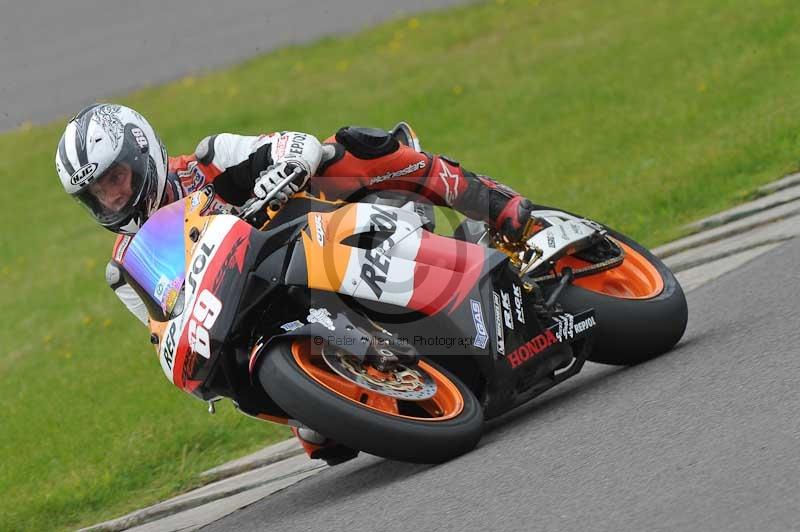 Motorcycle action photographs;anglesey circuit;anglesey trackday photographs;event digital images;eventdigitalimages;no limits trackday;oulton park circuit cheshire;peter wileman photography;trackday;trackday digital images;trackday photos;ty croes circuit wales