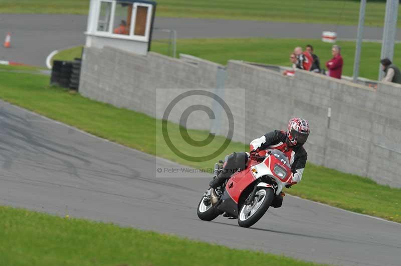 Motorcycle action photographs;anglesey circuit;anglesey trackday photographs;event digital images;eventdigitalimages;no limits trackday;oulton park circuit cheshire;peter wileman photography;trackday;trackday digital images;trackday photos;ty croes circuit wales