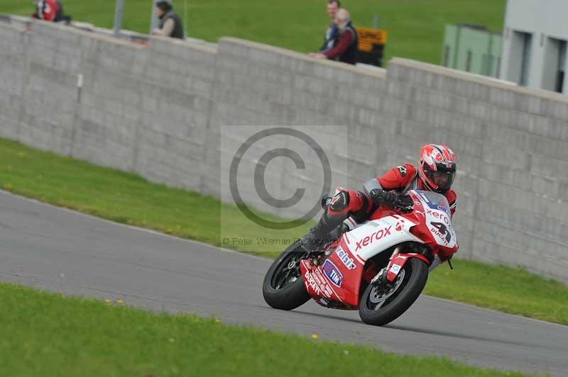 Motorcycle action photographs;anglesey circuit;anglesey trackday photographs;event digital images;eventdigitalimages;no limits trackday;oulton park circuit cheshire;peter wileman photography;trackday;trackday digital images;trackday photos;ty croes circuit wales
