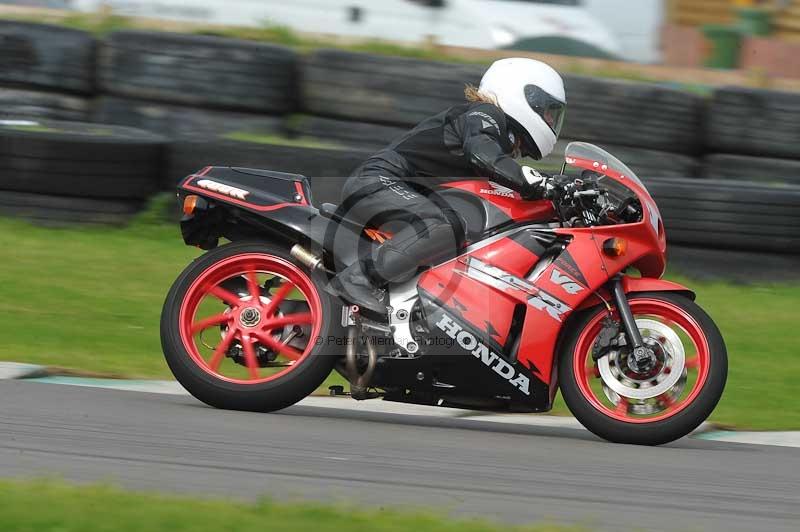 Motorcycle action photographs;anglesey circuit;anglesey trackday photographs;event digital images;eventdigitalimages;no limits trackday;oulton park circuit cheshire;peter wileman photography;trackday;trackday digital images;trackday photos;ty croes circuit wales