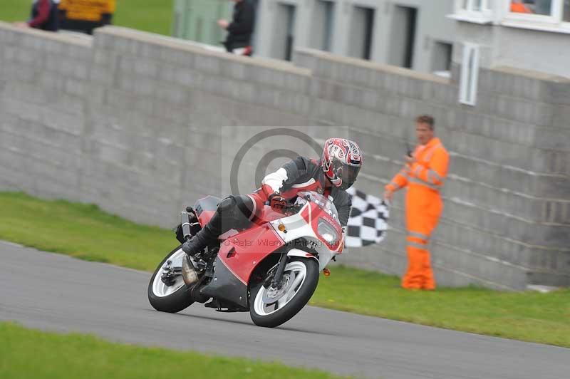 Motorcycle action photographs;anglesey circuit;anglesey trackday photographs;event digital images;eventdigitalimages;no limits trackday;oulton park circuit cheshire;peter wileman photography;trackday;trackday digital images;trackday photos;ty croes circuit wales