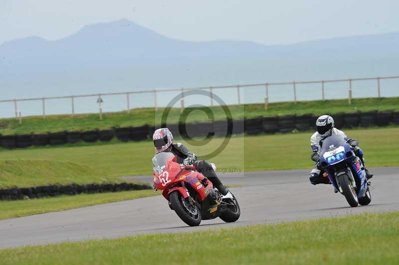 Motorcycle action photographs;anglesey circuit;anglesey trackday photographs;event digital images;eventdigitalimages;no limits trackday;oulton park circuit cheshire;peter wileman photography;trackday;trackday digital images;trackday photos;ty croes circuit wales