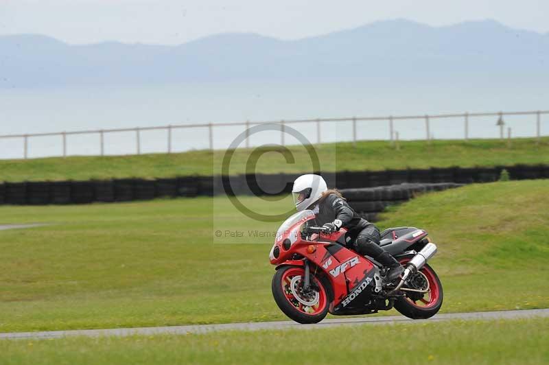 Motorcycle action photographs;anglesey circuit;anglesey trackday photographs;event digital images;eventdigitalimages;no limits trackday;oulton park circuit cheshire;peter wileman photography;trackday;trackday digital images;trackday photos;ty croes circuit wales
