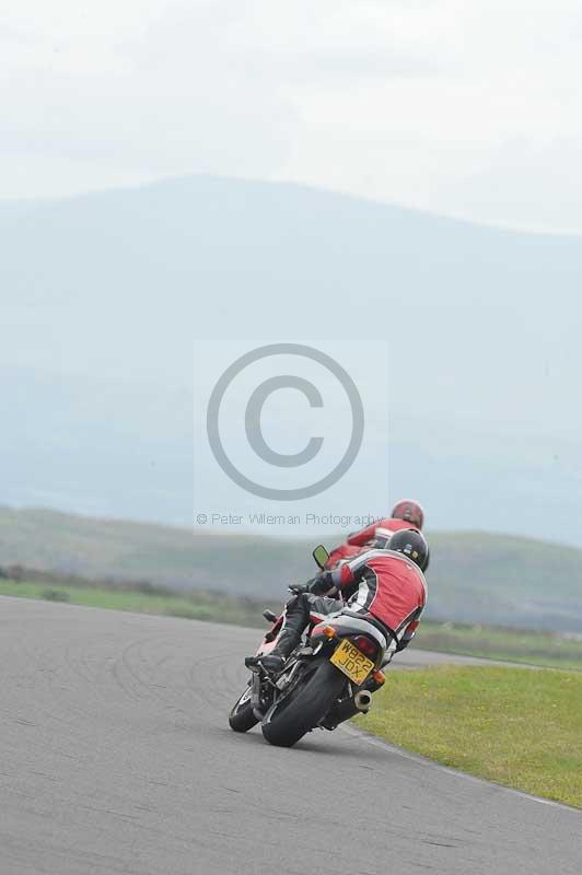 Motorcycle action photographs;anglesey circuit;anglesey trackday photographs;event digital images;eventdigitalimages;no limits trackday;oulton park circuit cheshire;peter wileman photography;trackday;trackday digital images;trackday photos;ty croes circuit wales