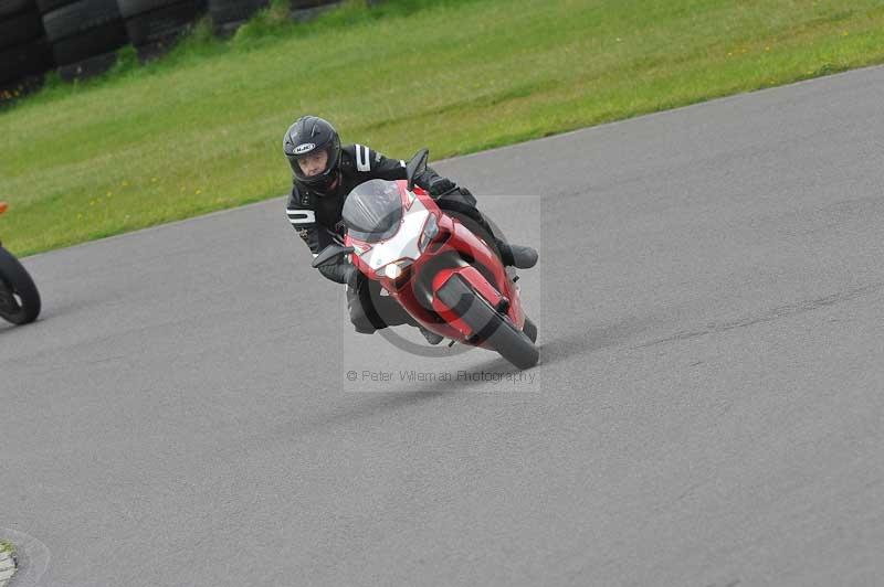 Motorcycle action photographs;anglesey circuit;anglesey trackday photographs;event digital images;eventdigitalimages;no limits trackday;oulton park circuit cheshire;peter wileman photography;trackday;trackday digital images;trackday photos;ty croes circuit wales