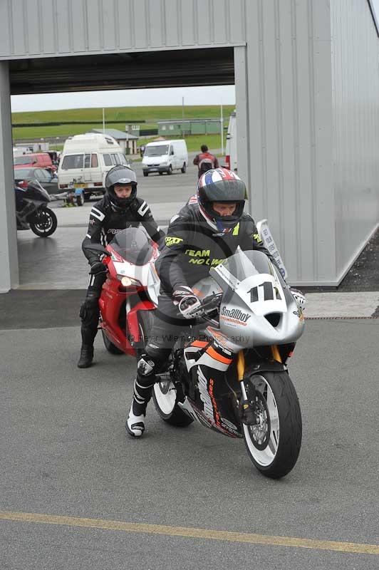 Motorcycle action photographs;anglesey circuit;anglesey trackday photographs;event digital images;eventdigitalimages;no limits trackday;oulton park circuit cheshire;peter wileman photography;trackday;trackday digital images;trackday photos;ty croes circuit wales