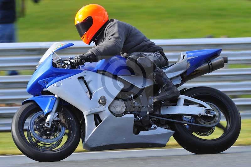 anglesey;brands hatch;cadwell park;croft;donington park;enduro digital images;event digital images;eventdigitalimages;mallory;no limits;no limits trackdays;oulton no limits trackday;oulton park;oulton park cheshire;oulton trackday photographs;peter wileman photography;racing digital images;silverstone;snetterton;trackday digital images;trackday photos;vmcc banbury run;welsh 2 day enduro