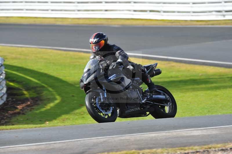 enduro digital images;event digital images;eventdigitalimages;no limits trackdays;oulton no limits trackday;oulton park cheshire;oulton trackday photographs;peter wileman photography;racing digital images;trackday digital images;trackday photos