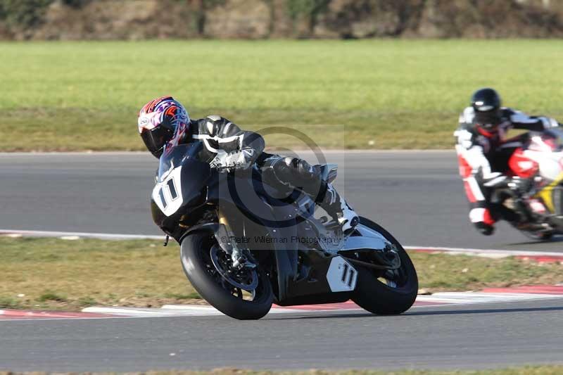 Motorcycle action photographs;Trackday digital images;event digital images;eventdigitalimages;no limits trackday;peter wileman photography;snetterton;snetterton circuit norfolk;snetterton photographs;trackday;trackday photos