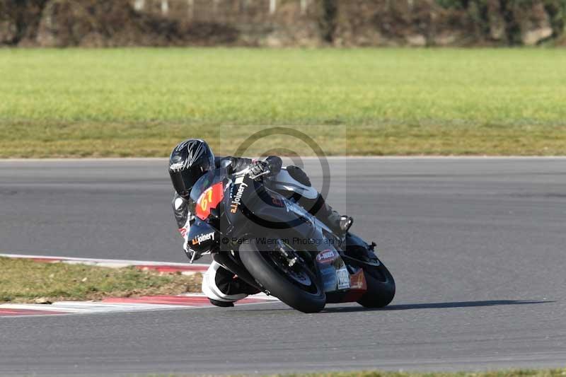 Motorcycle action photographs;Trackday digital images;event digital images;eventdigitalimages;no limits trackday;peter wileman photography;snetterton;snetterton circuit norfolk;snetterton photographs;trackday;trackday photos
